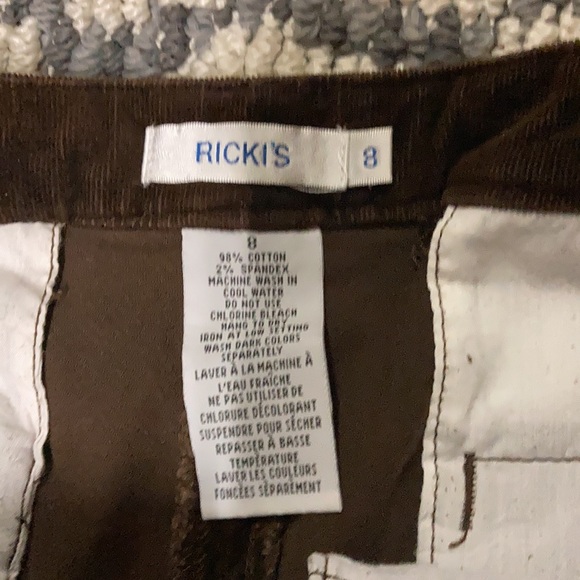 Corduroy skirt. - Picture 4 of 4